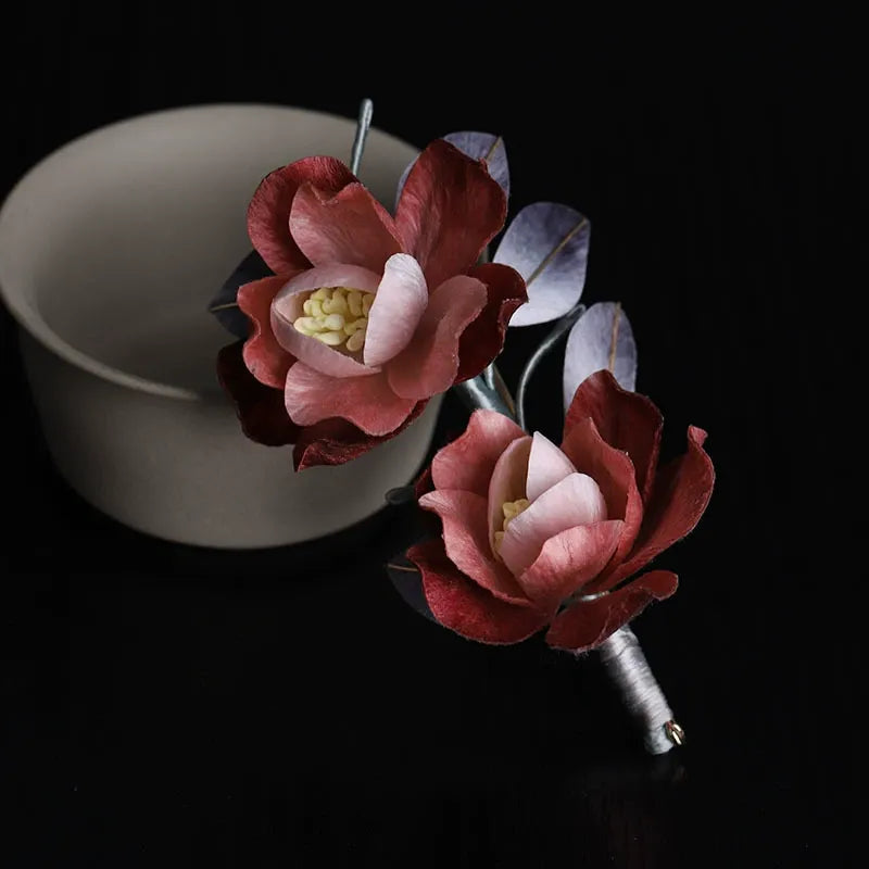 Handmade Brooch| Crimson Note