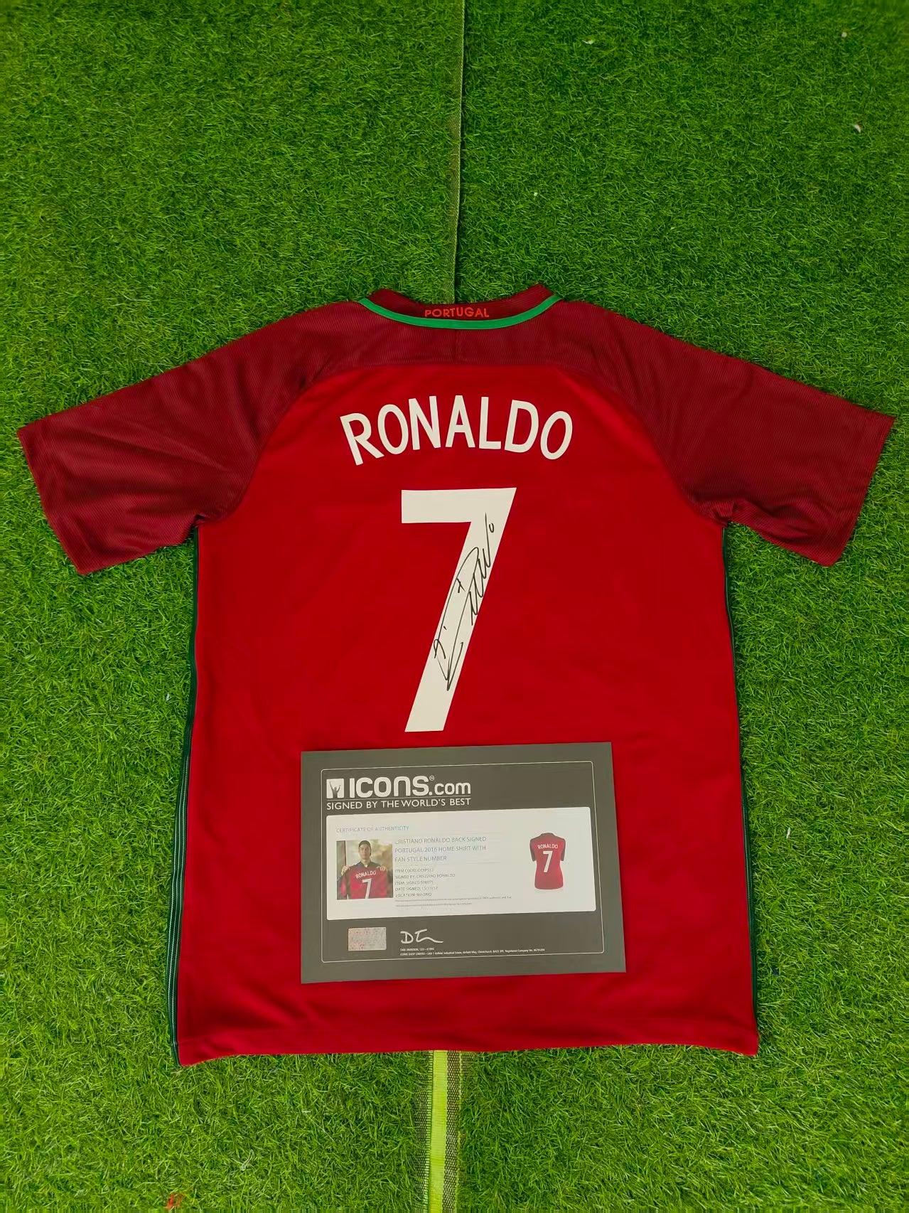 Cristiano Ronaldo Portuguese national 2016 Season Euro Autograph Jersey lcons coa