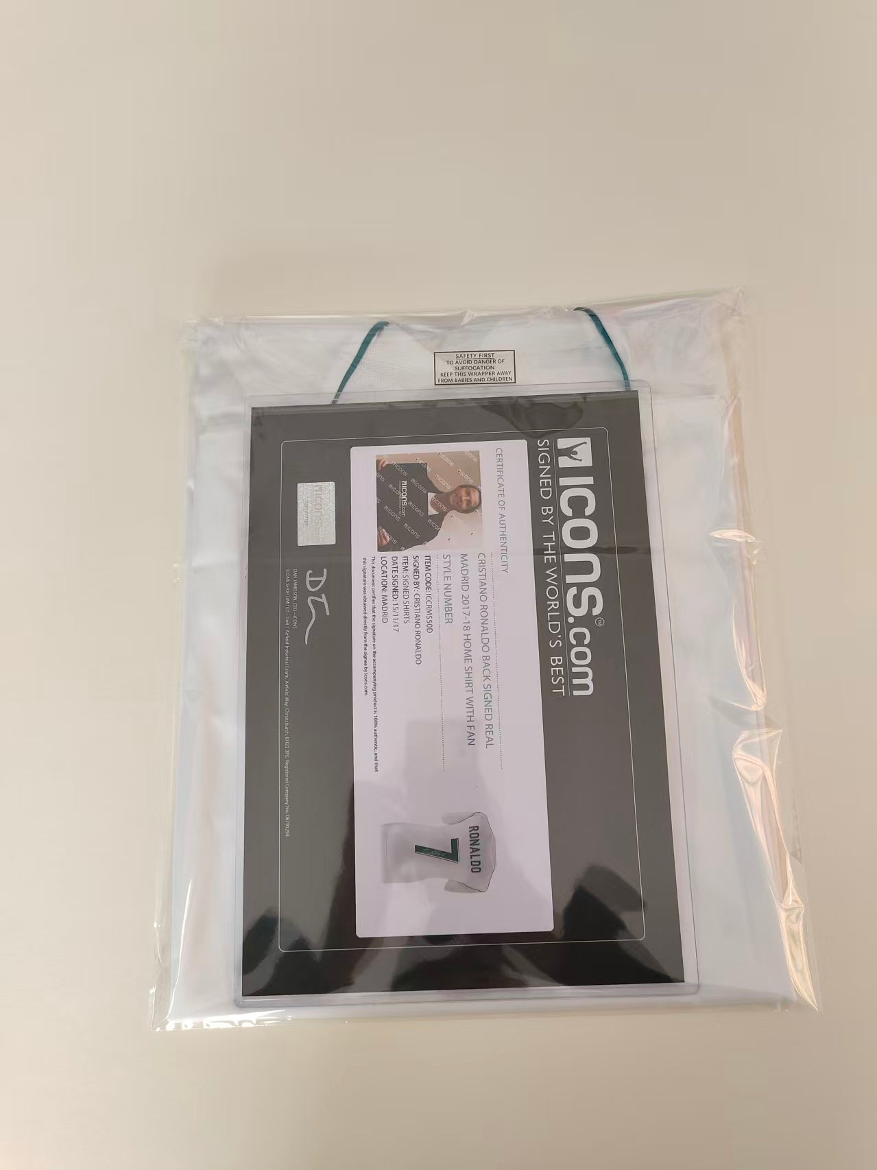 Camiseta autografiada de Cristiano Ronaldo Real Madrid Temporada 17/18 Local icons coa