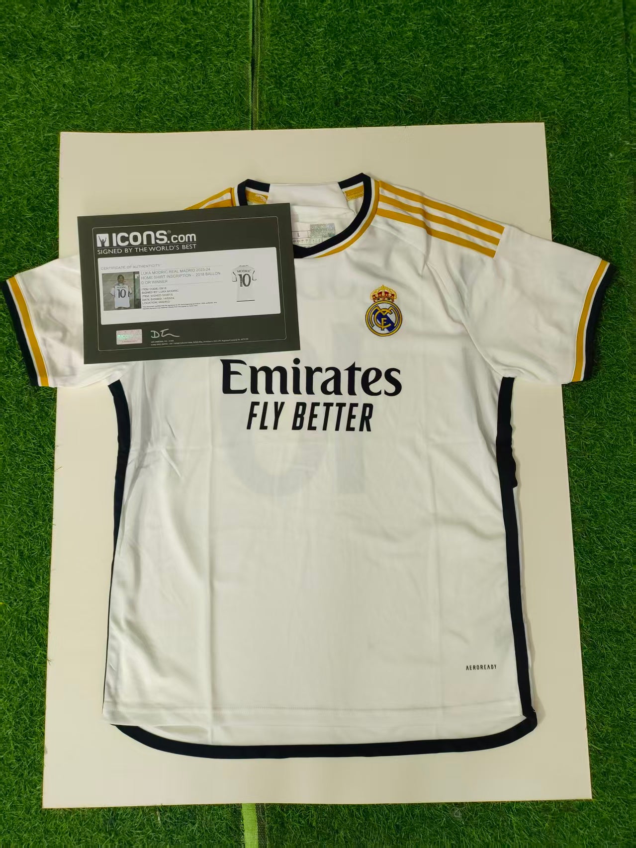 Luka Modrić Real Madrid 23/24 Home Autographed Jersey Icons coa