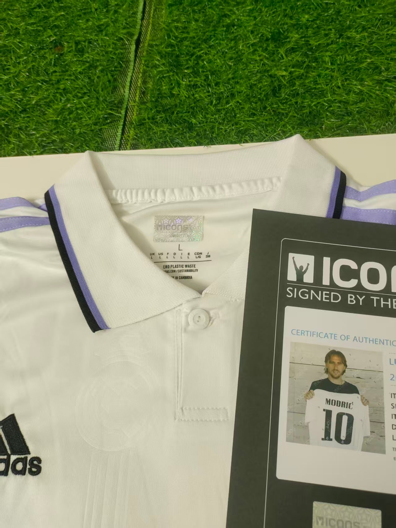 Luka Modrić Real Madrid 22/23 Season Home Autograph Jersey Icons coa