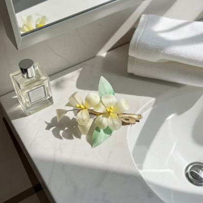 Minimalist Hairpin| White Gardenia