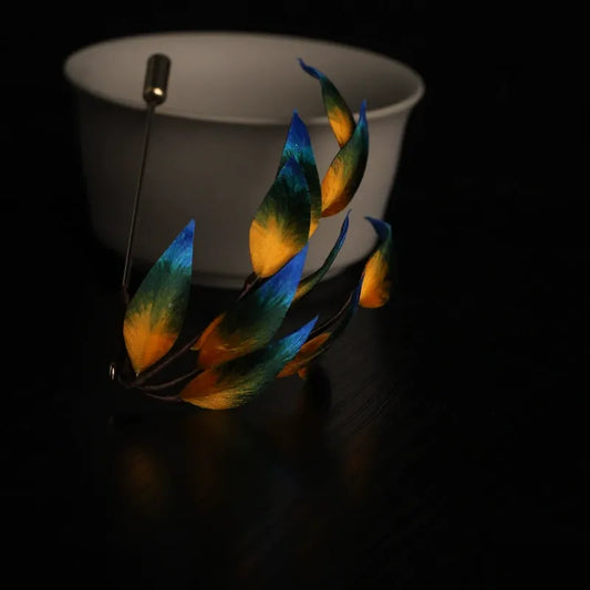 Vintage Brooch|Colorful Feather