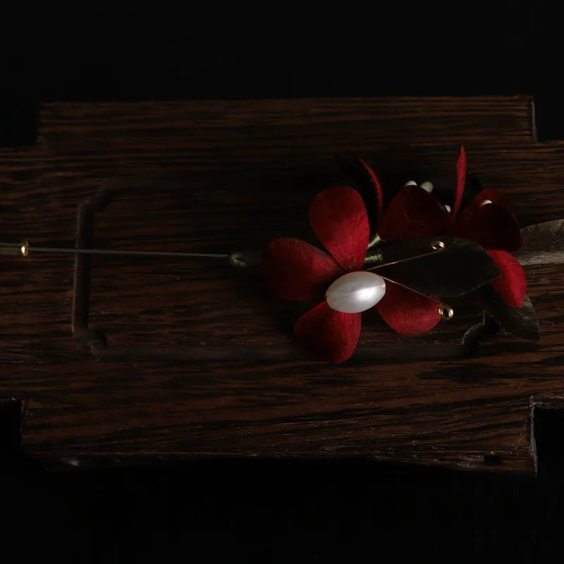 Vintage Brooch|Scarlet Note