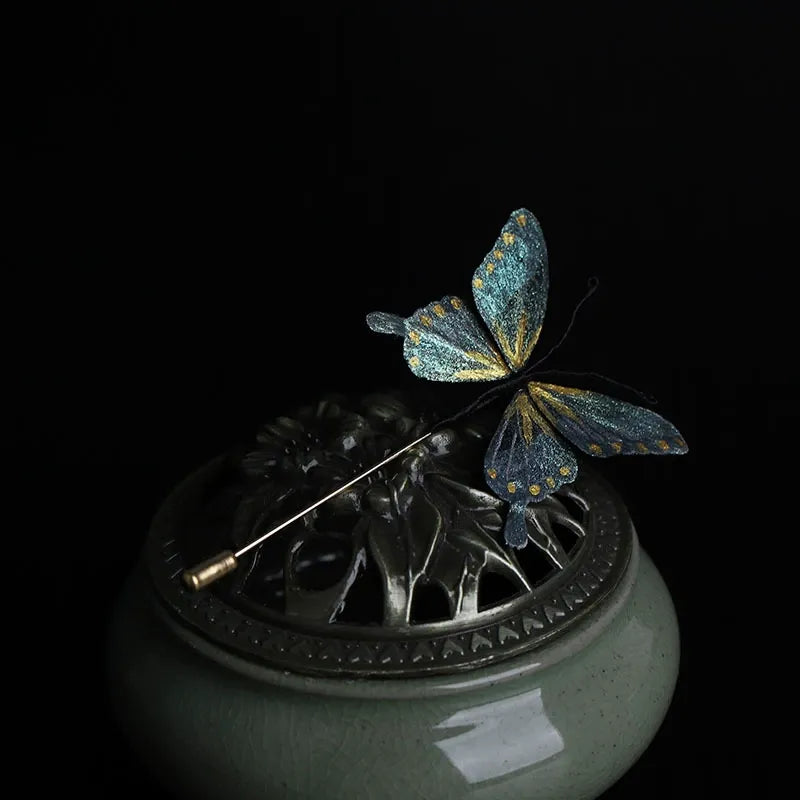 Vintage Brooch| Blue Wing