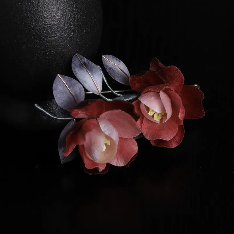 Handmade Brooch| Crimson Note