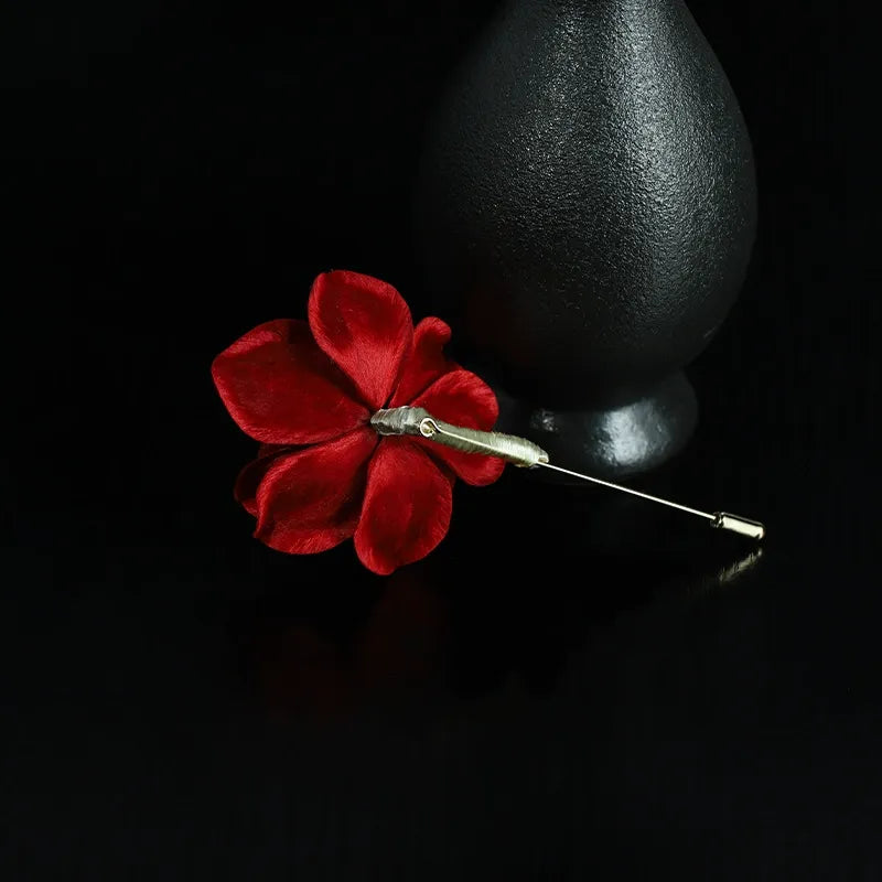 Vintage Brooch| Vermilion Blossom