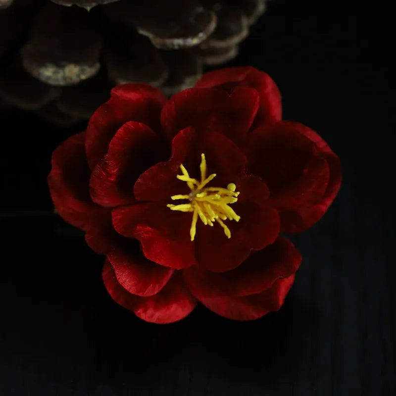 Vintage Brooch| Vermilion Blossom