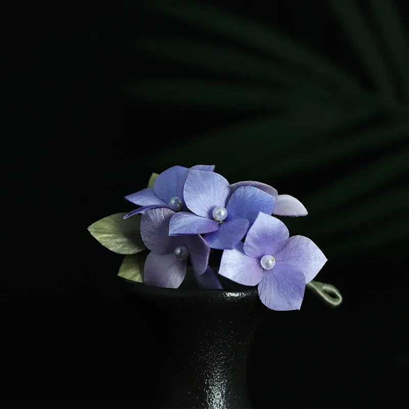 Luxury Brooch/Purple Cluster