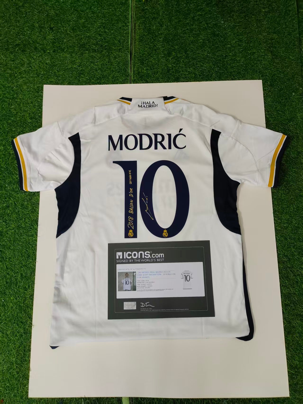 Luka Modrić Real Madrid 23/24 Home Autographed Jersey Icons coa