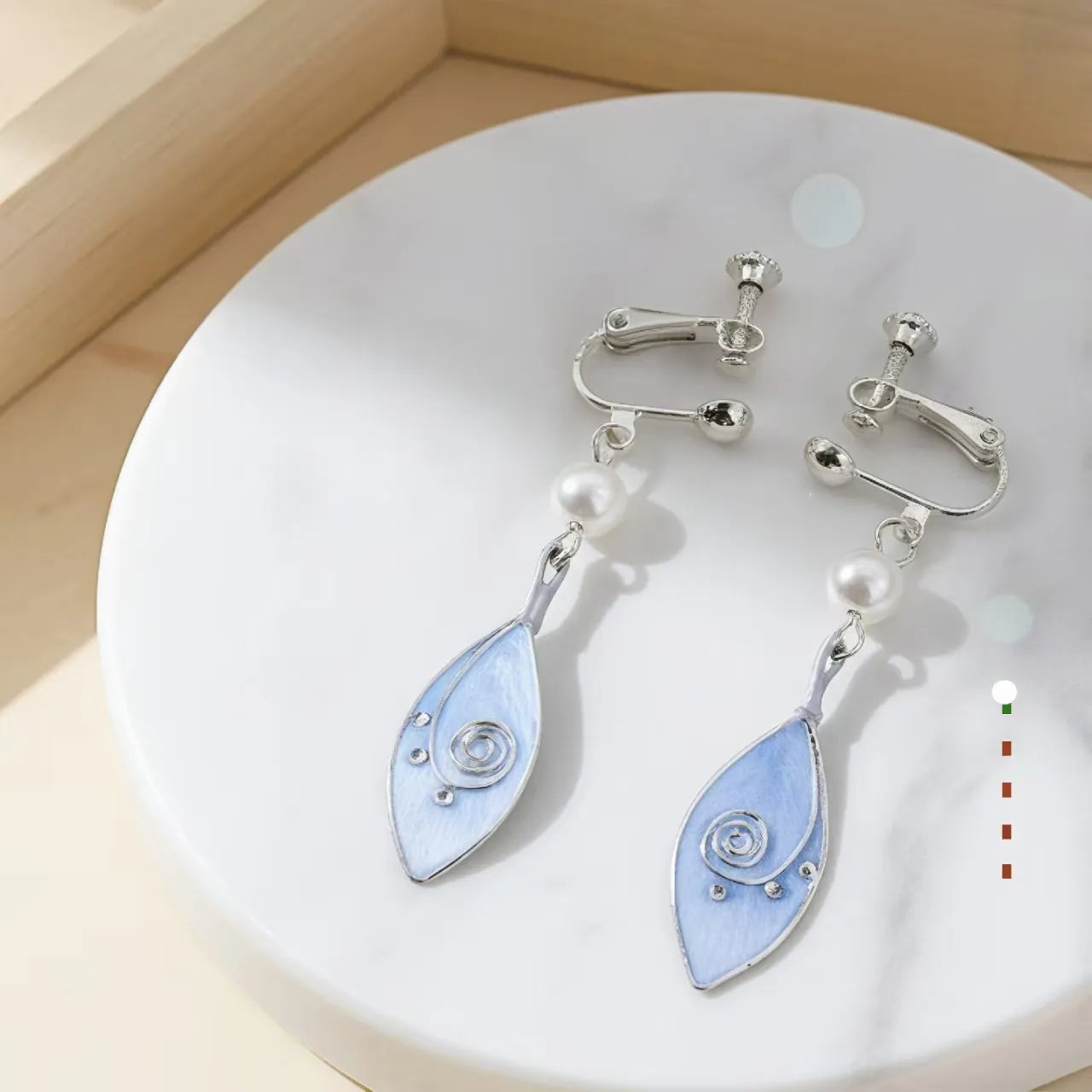 Luxury Earrings/Light Kite